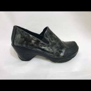 J-41 Adventure On Preview black marble color vegan slip on wedge, like new